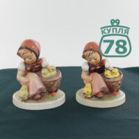 Статуэтка Goebel фарфор Девочка с цыплятами