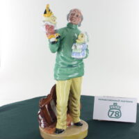 Статуэтка Royal Dulton Punch and Judy man