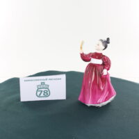Статуэтка фарфор Royal Doulton Vanity