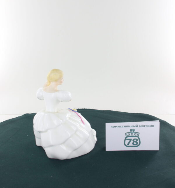 Статуэтка фарфор Royal Doulton Jean — изображение 2