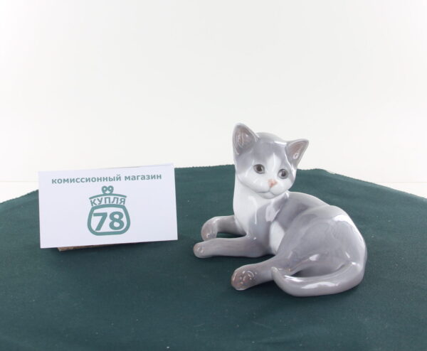 Статуэтка ROYAL COPENHAGEN Кот лежащий винтаж