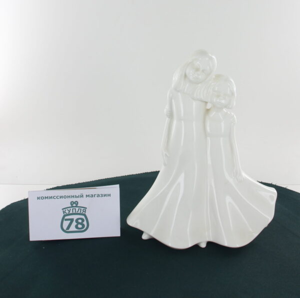 Cтатуэтка Royal Worcester Friendship
