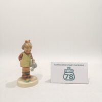 Статуэтка Goebel фарфор Девочка с лейкой / 2482