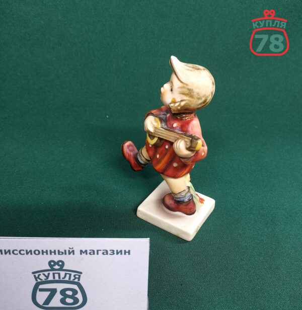 Статуэтка Goebel винтаж Девочка с мандалиной сколы / 2539 — изображение 2