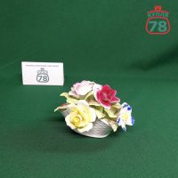 Фарфоровая статуэтка розы в корзине Англия Staffordshire / 2927