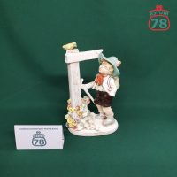 Статуэтка старинная Юный путешественник Германия / 3078