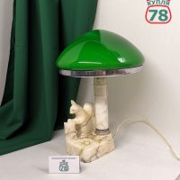 Лампа настольная мрамор с белочкой зелёный плафон / 3160