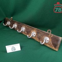 Вешалка настенная старинная с крючками / 4055